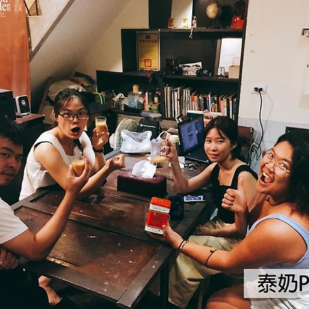 Good Garden Female Hostel Tainan Exterior photo