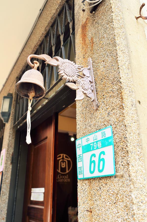 Good Garden Female Hostel Tainan Exterior photo