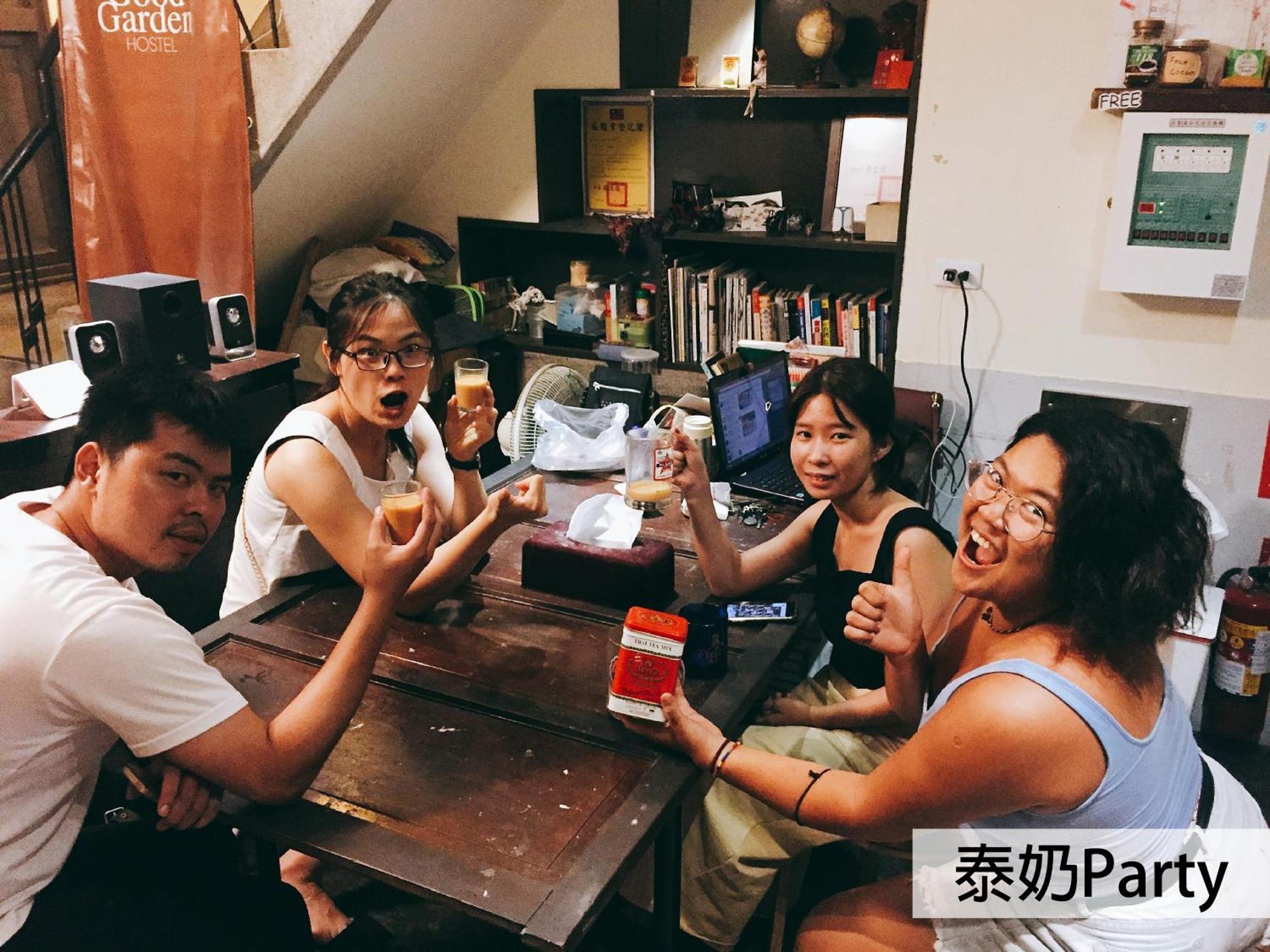 Good Garden Female Hostel Tainan Exterior photo